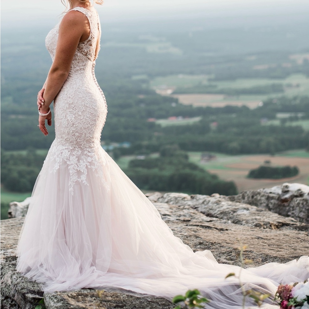 Elegant Lace Wedding Dress - Used